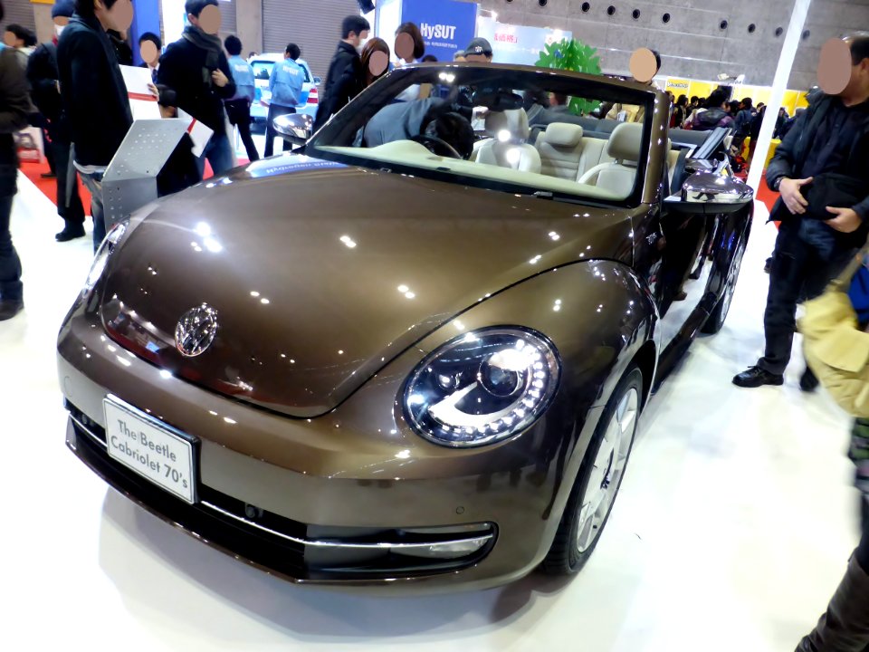 Osaka Motor Show 2013 (112) VolksWagen The Beetle Cabriolet 70's