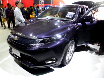 Osaka Motor Show 2013 (53) Toyota HARRIER HYBRID PREMIUM (AVU65W)