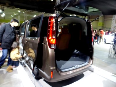 Osaka Motor Show 2013 (60) 3rd generation Toyota NOAH