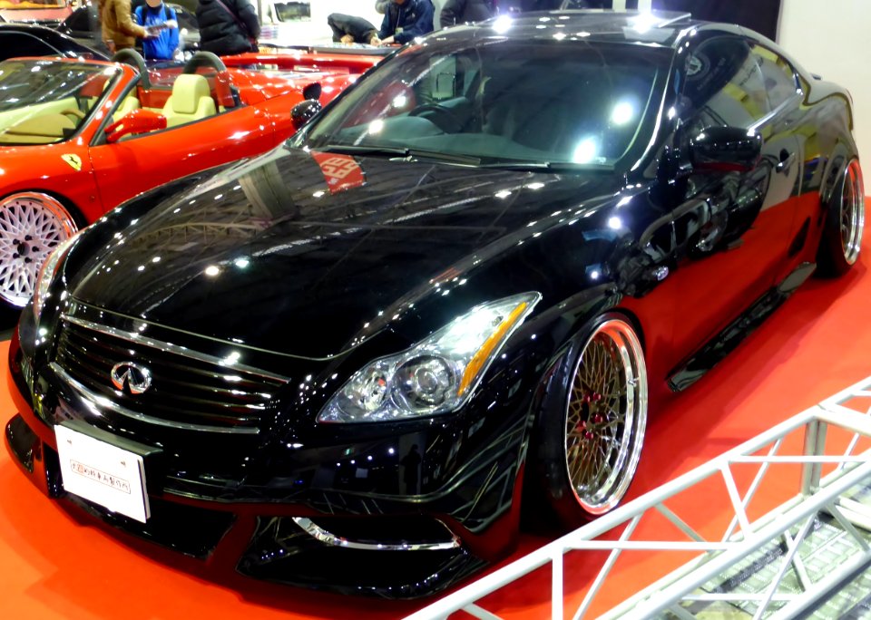 Osaka Auto Messe 2014 (24) Nizo-Low - Nissan SKYLINE Coupé 370GT (CKV36)