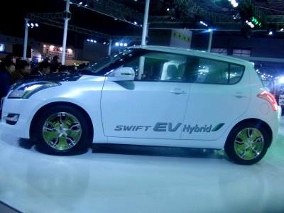 Osaka Motor Show 2012 - Suzuki Swift EV Hybrid (ZC72S)