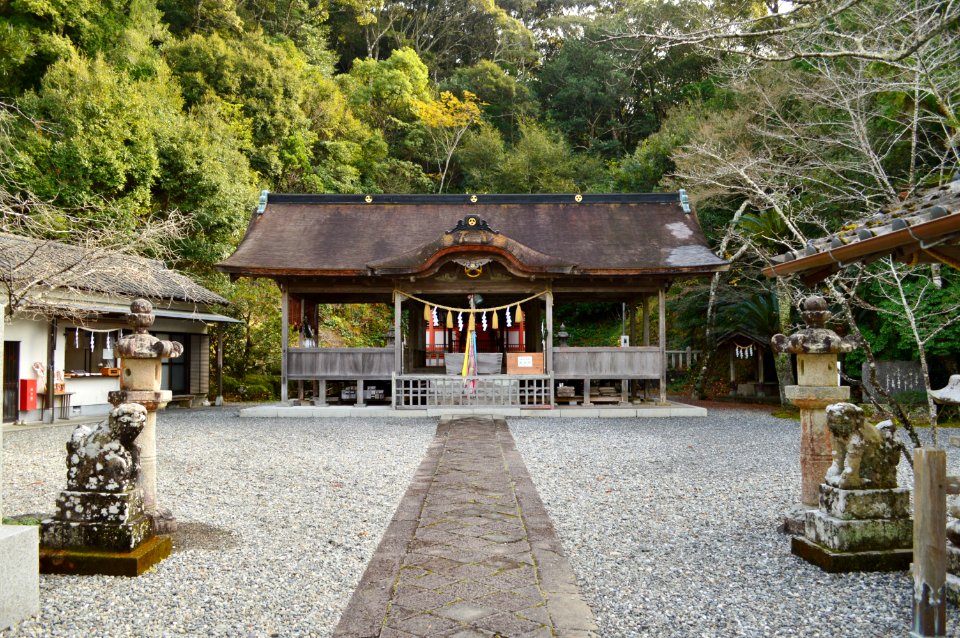 Otonashi-jinja, haiden-1