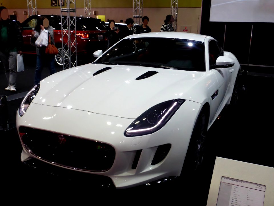 Osaka Motor Show 2013 (94) Jaguar F-TYPE Coupe