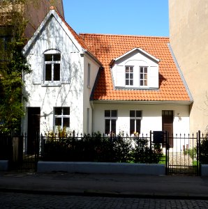 Ostwender Straße 2