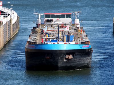 Otto Deymann (ship, 1992), ENI 02326327, Volkeraksluizen pic1