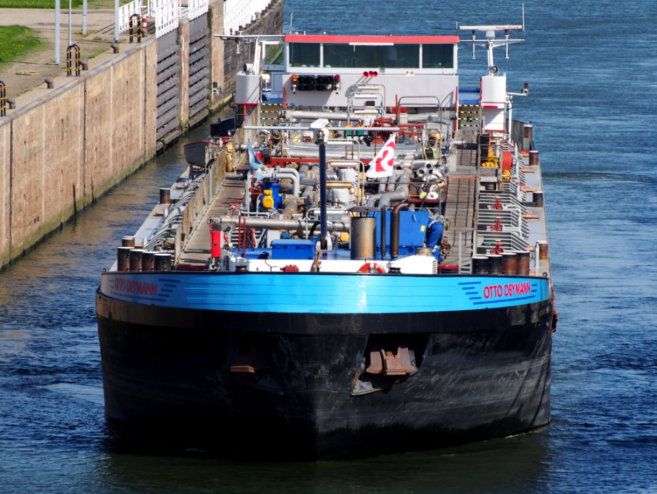 Otto Deymann (ship, 1992), ENI 02326327, Volkeraksluizen pic2
