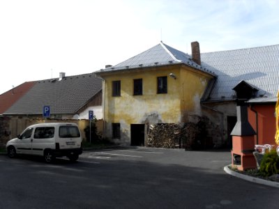 OSELCE - obecní šenk (sousední budova)