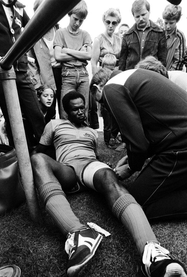 Oscar Harris wordt verbonden, Bestanddeelnr 930-9659