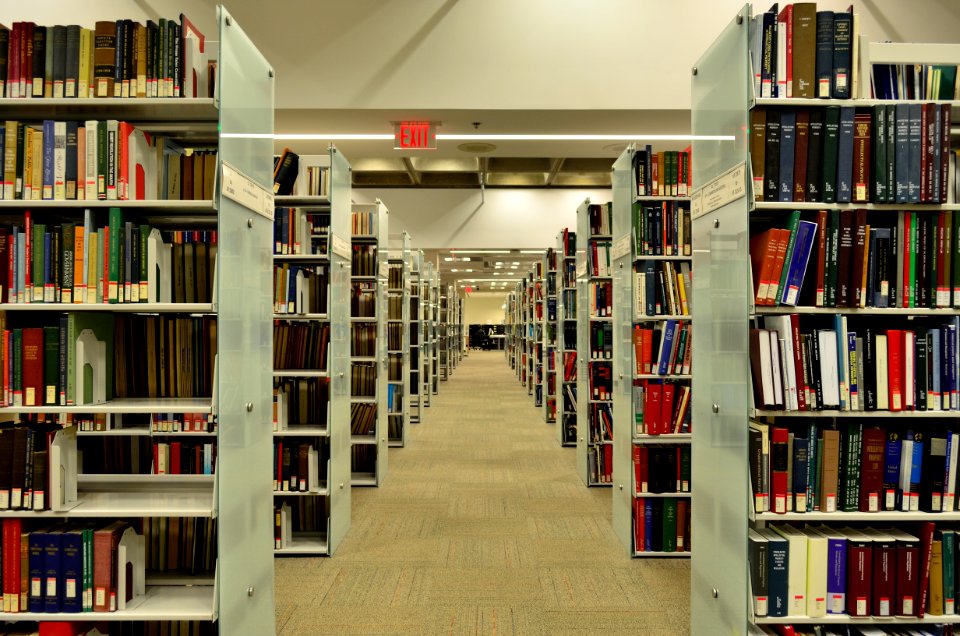 OsgoodeHallLawSchoolLibrary2