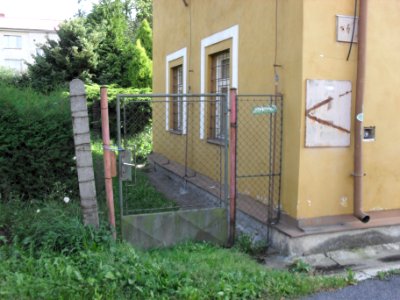 OSELCE - poštovní schránka u pošty