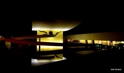 Oscar Niemeyer Museum View 2 (224610179)