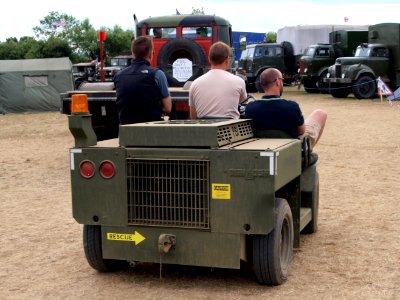Oshkosh light vehicle pic2