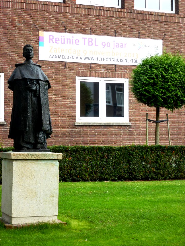 Oss (NL) Molenstraat 30 Titus Brandsma Lyceum - Het Hooghuis (06)