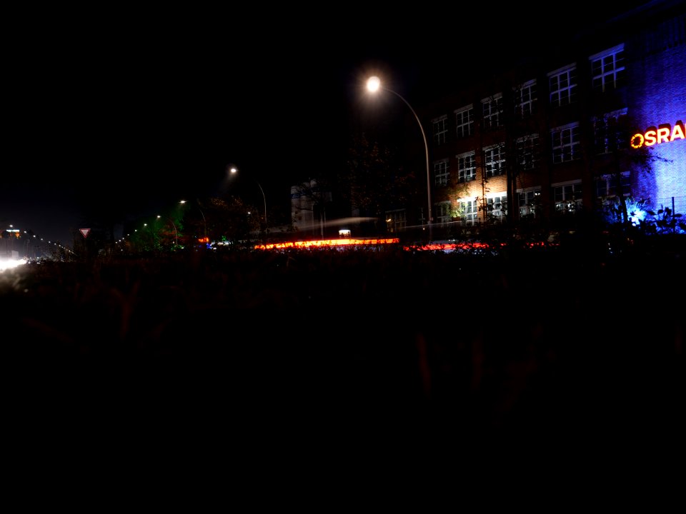 Osram-Glaswerk at Nonnendammallee at night 02