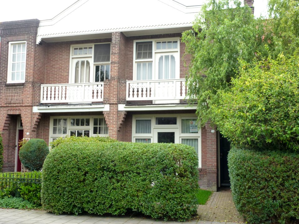 Oss (NL) Dr.Hermanslaan 14