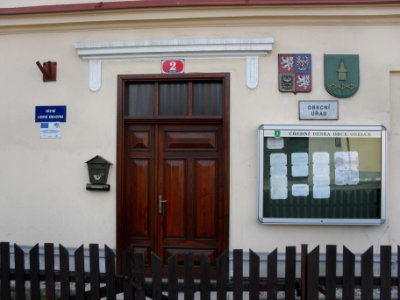 OSELCE - obecní úřad (vchod)