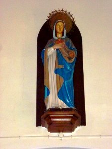 Oss (NL) grote kerk Mariabeeld in portaal