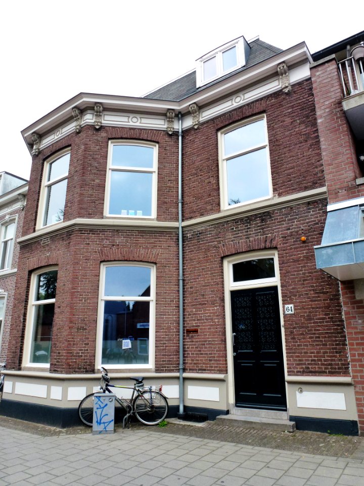 Oss (NL) Molenstraat 64 (01)