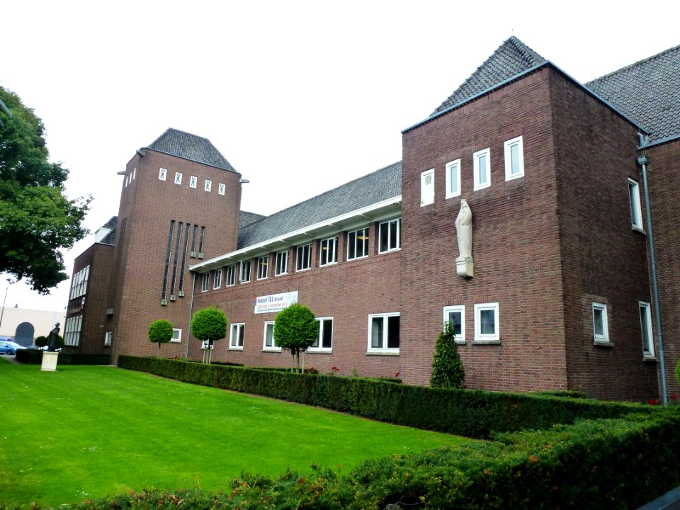 Oss (NL) Molenstraat 30 Titus Brandsma Lyceum - Het Hooghuis (07)