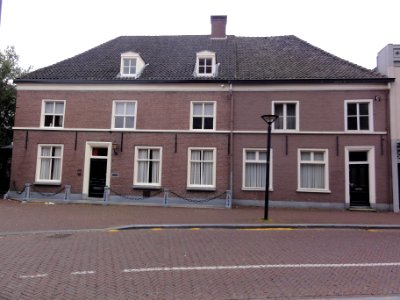 Oss Rijksmonument 516604 Monsterstraat 6-8 woning met rosmolen