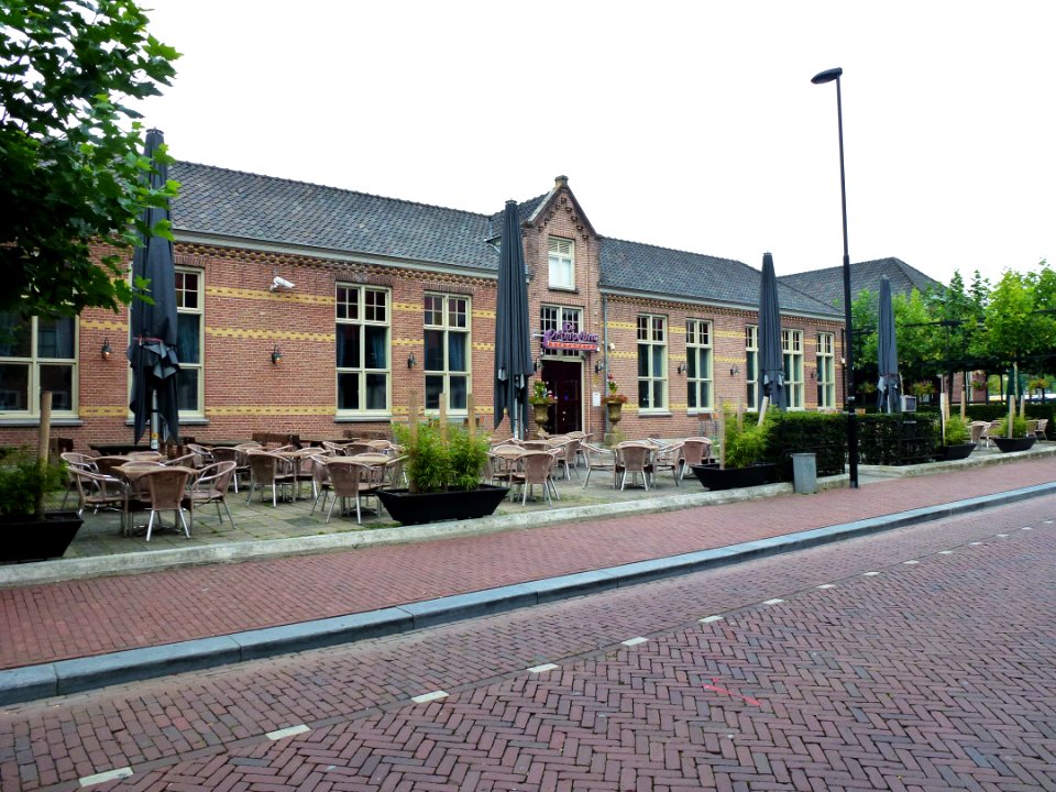 Oss (NL) Eikenboomgaard 8 school (03)