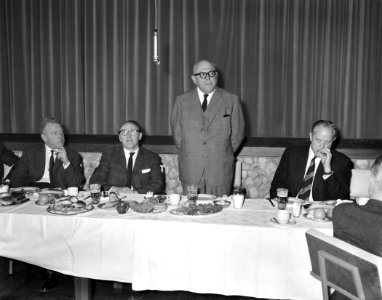 Opdracht Revue der Reclame public lunch, Bestanddeelnr 912-1823