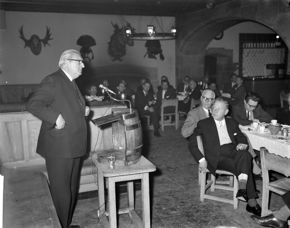 Opdracht Revue der Reclame Anton van Duinkerken, Bestanddeelnr 913-4581