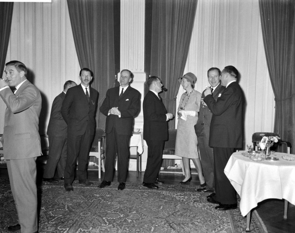 Opdracht Revue der Reclame Receptie in Amstel Hotel, Bestanddeelnr 913-3726