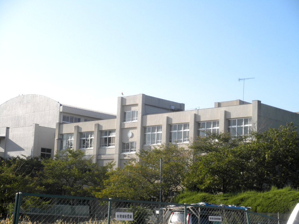 Oshibedani Elementary School