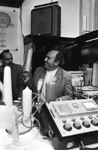 Opdracht Rotterdammer Radioprogramma Spitsuur in Rotterdam van Henk van Stipr, Bestanddeelnr 924-1158