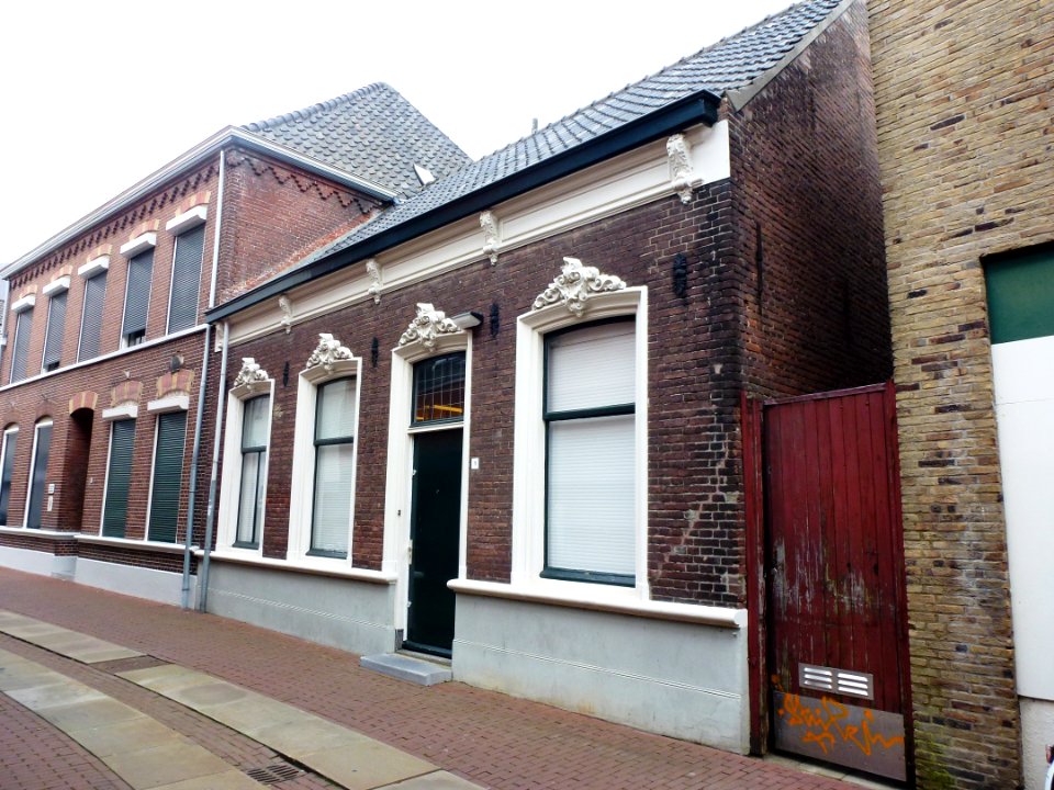 Oss (NL) Monsterstraat 1