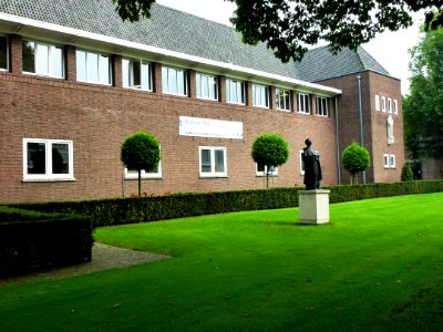 Oss (NL) Molenstraat 30 Titus Brandsma Lyceum - Het Hooghuis (05)