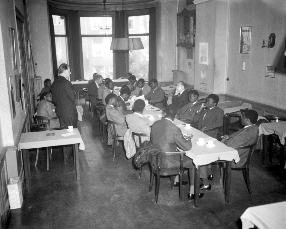 Opdracht Nederlandse Jeugd Gemeenschap Henri Polaklaan 1, Bestanddeelnr 915-6522