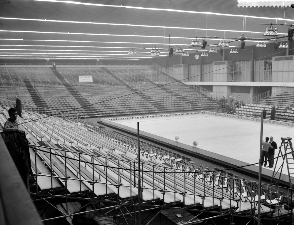 Opdracht Techn. Margadant tribunes ijsshow Holiday On Ice, Bestanddeelnr 912-2139