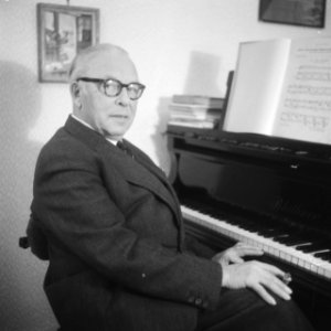 Opdracht Telegraaf Hr. Angehent pianist operazanger, Bestanddeelnr 913-1888