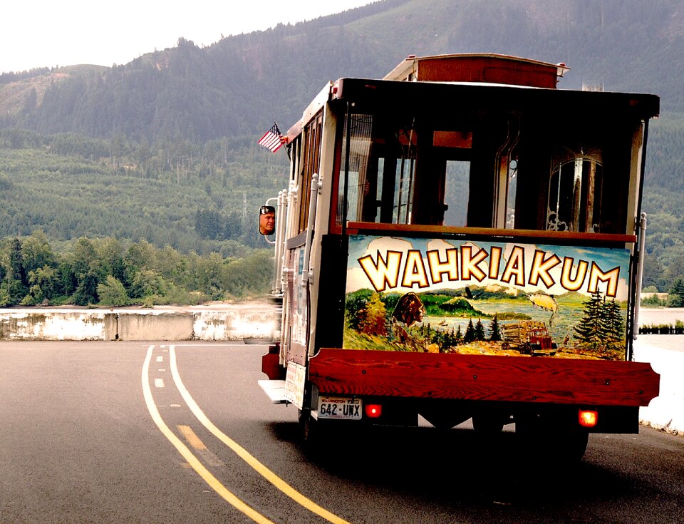Road sightseeing bus