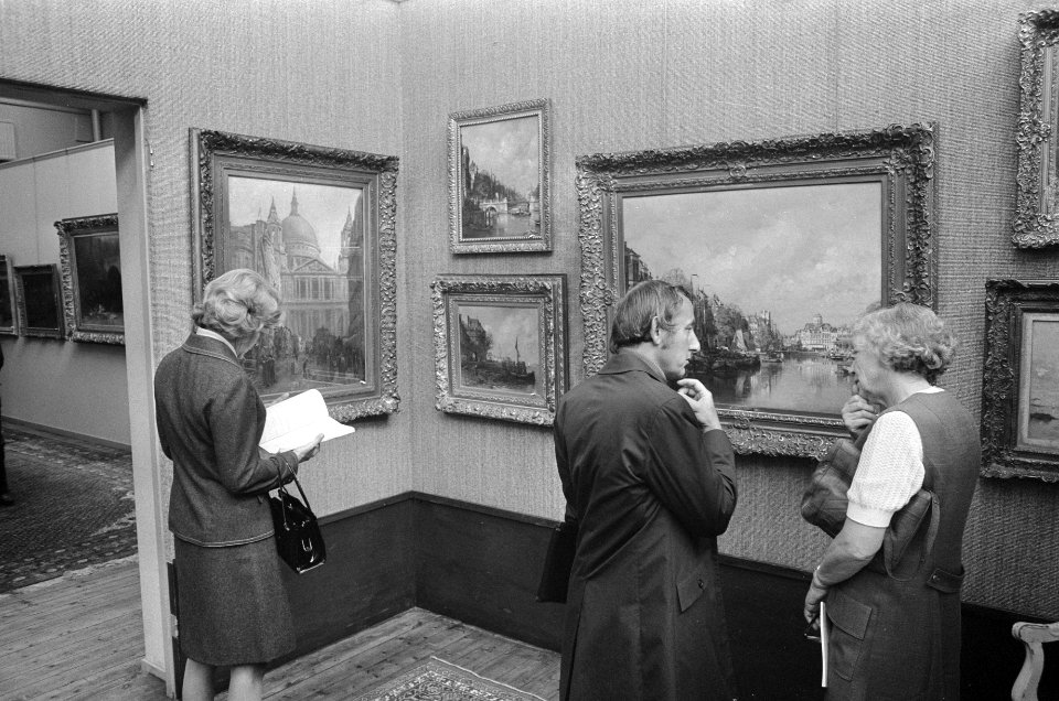 Opdracht Rotterdams Nieuwsblad , kijkdag schilderijenveiling Mak van Waay, Bestanddeelnr 926-7112