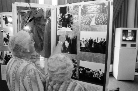 Opdracht Financieel Dagblad tentoonstelling honderd jaar Drees, Bestanddeelnr 933-7041