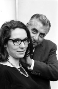 Opdracht Telegraaf Nana Mouskouri , Griekse zangeres, Bestanddeelnr 915-4941