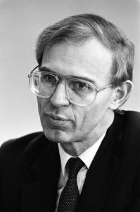 Opdracht Financieel Dagblad minister Ruding , kop, Bestanddeelnr 933-4619