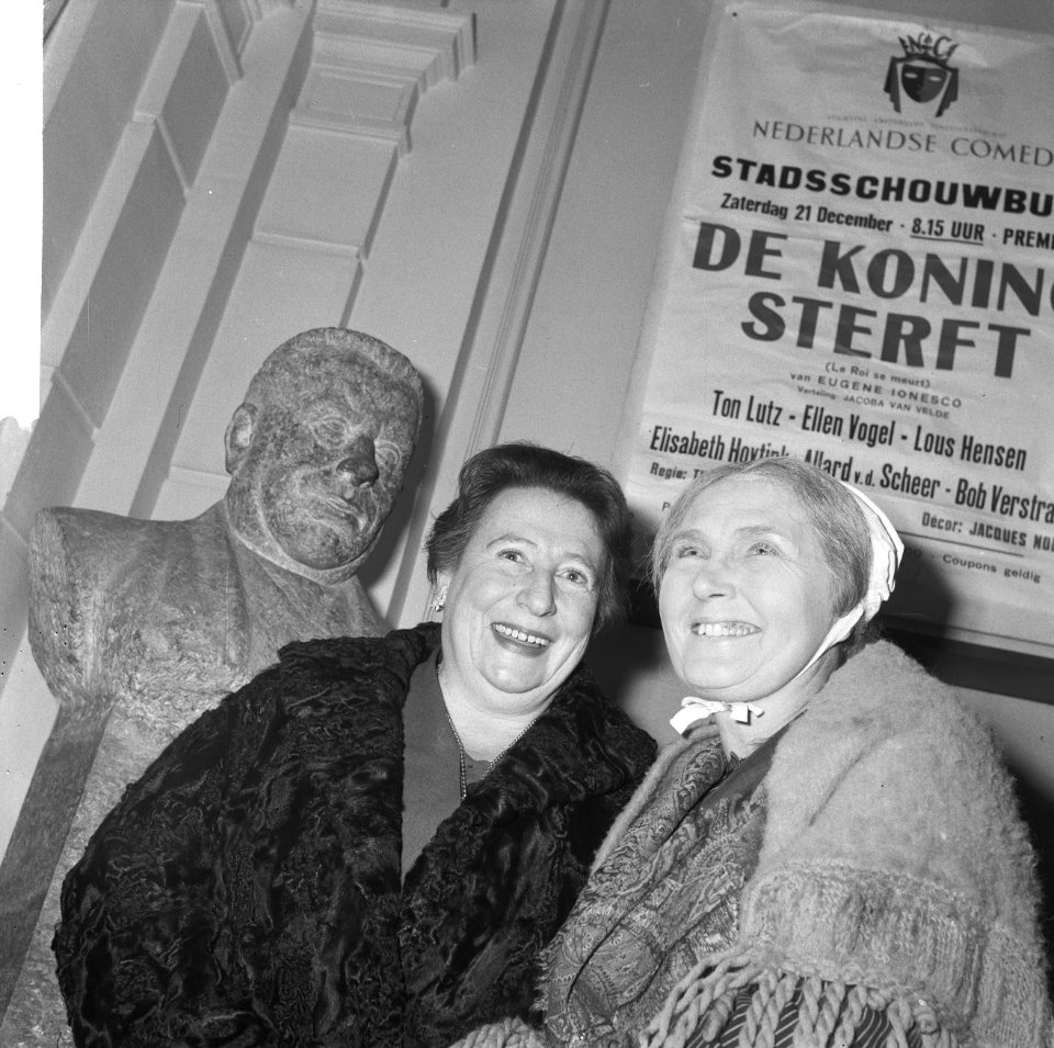 Opdracht Telegraaf Mimi Boesnach als Kniertje in 'Op hoop van zegen' van Herman, Bestanddeelnr 915-8790