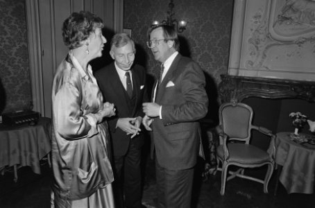 Opdracht Samsom-uitgeverij receptie in Pulchri-studio in Den Haag, Bestanddeelnr 933-7961