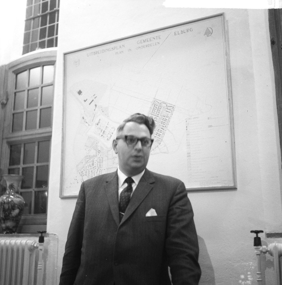 Opdracht reportage over plaatsje Elburg, burgemeester van Elburg, Bestanddeelnr 917-1545
