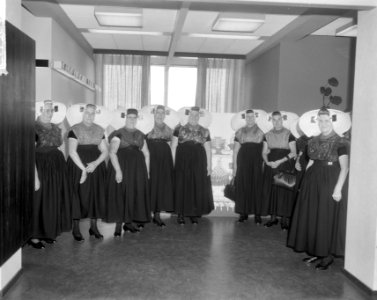 Opdracht Spar (Zeeuwse vrouwen), Bestanddeelnr 917-9245