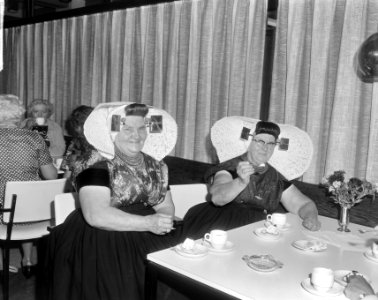 Opdracht Spar (Zeeuwse vrouwen), Bestanddeelnr 917-9241