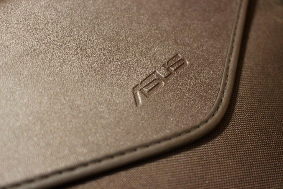Asus brand close-up
