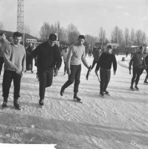 Opdracht Telegraaf, Anton Geesink op Jaap Edenbaan, Bestanddeelnr 914-5772 photo