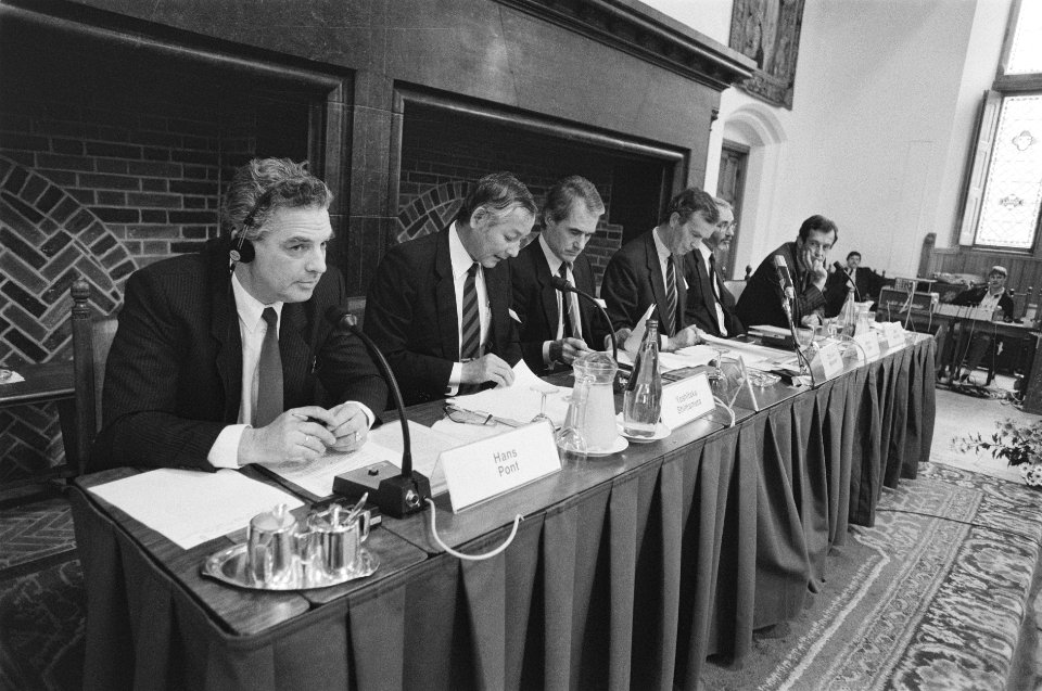 Opdracht Financieel Dagblad Meet the Netherlands Government, Bestanddeelnr 933-9872