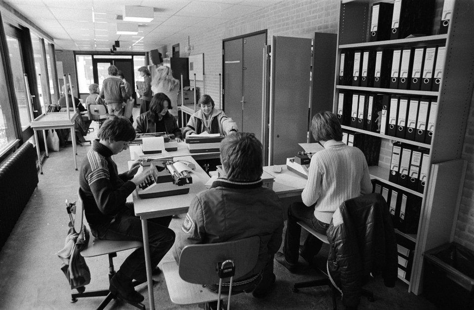 Opdracht Onderwijs en Wetenschappen op Osdorper scholengemeenschap, Bestanddeelnr 930-0941