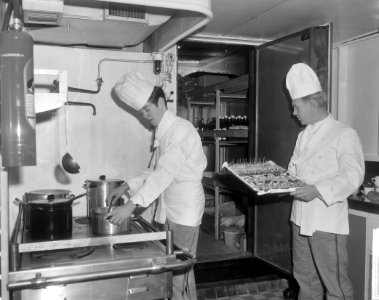 Opdracht Zaanlandse Scheepsbouw Mij de Marsdiep tijdens proefvaart, interieur ke, Bestanddeelnr 916-1927